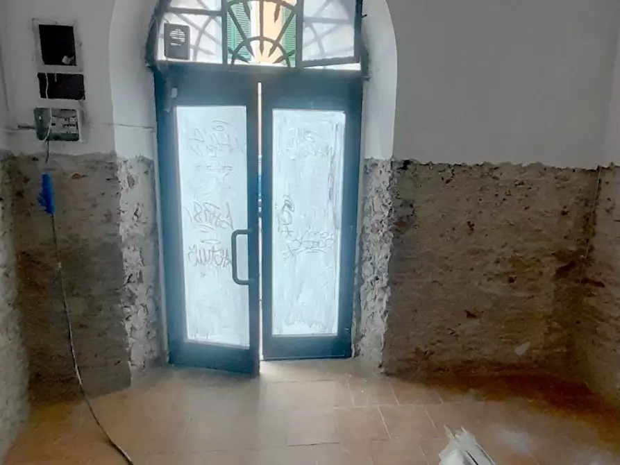 locale commerciale in affitto a Pisa in zona Lungarni