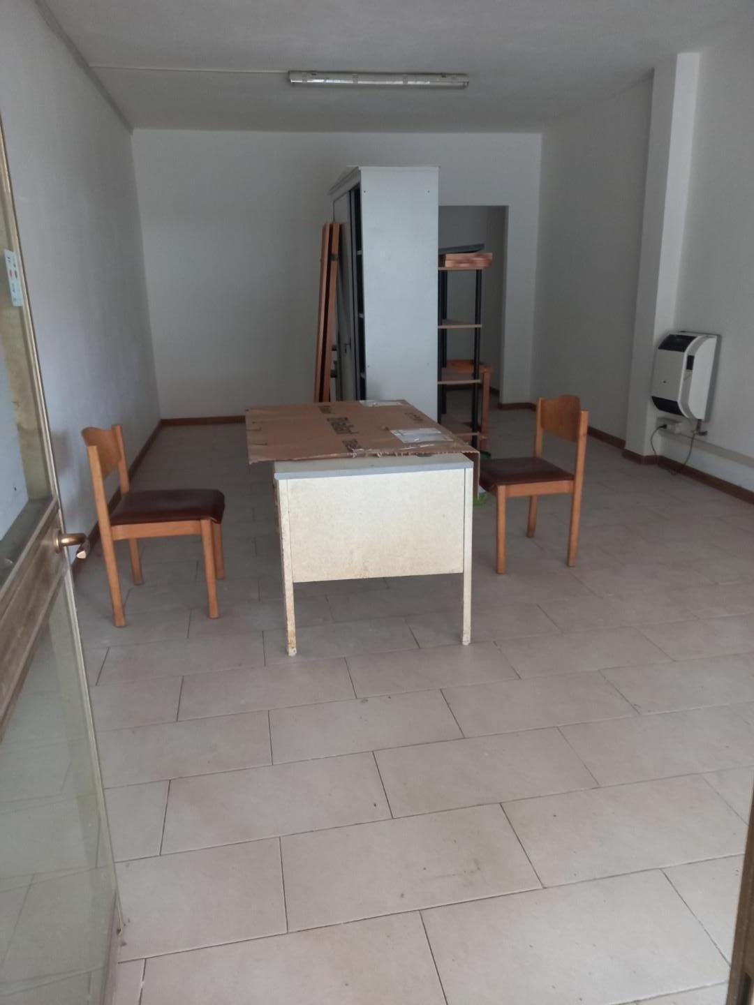 negozio in affitto a Pisa in zona Landi