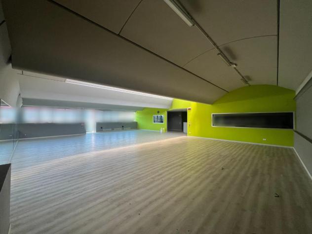 negozio in affitto a Pisa in zona Ospedaletto