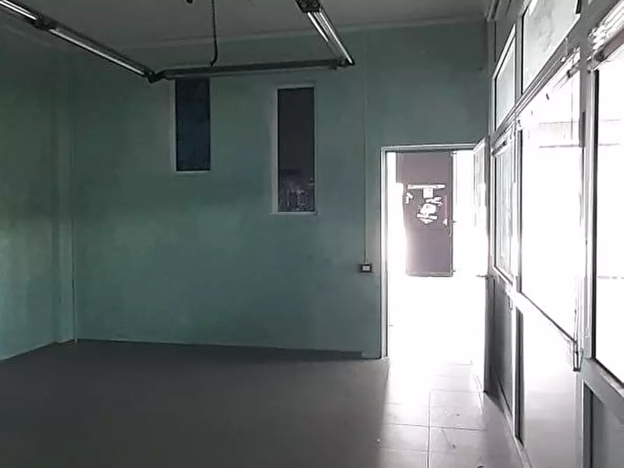 negozio in affitto a Pisa in zona Ospedaletto