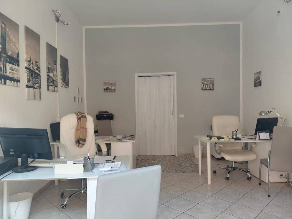 negozio in affitto a Pisa in zona Putignano