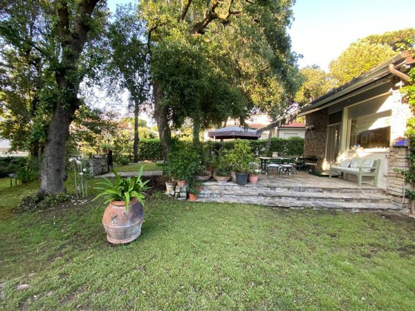 casa indipendente in affitto a Pisa in zona Tirrenia