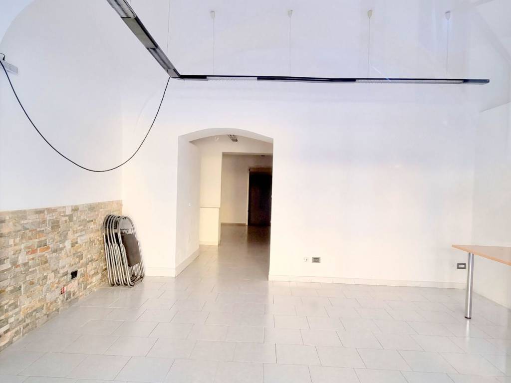 negozio in affitto a Pisa in zona Putignano