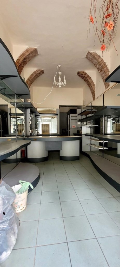 negozio in affitto a Pisa in zona Quartiere Santa Maria