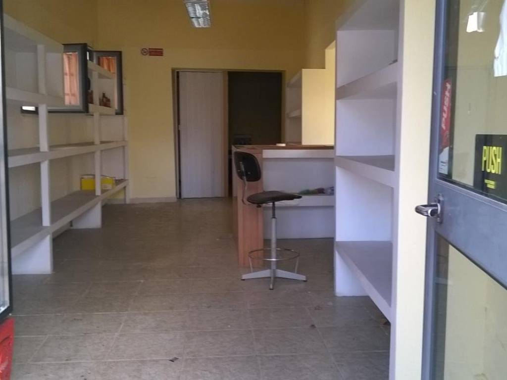 negozio in affitto a Pisa in zona Porta Nuova