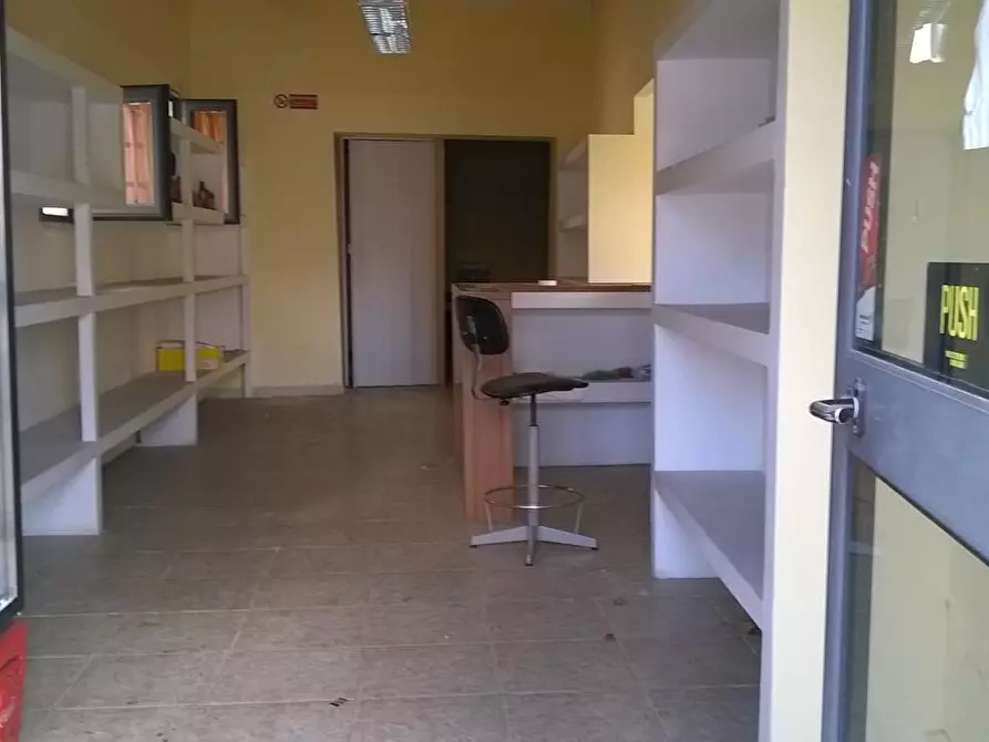 negozio in affitto a Pisa in zona Barbaricina