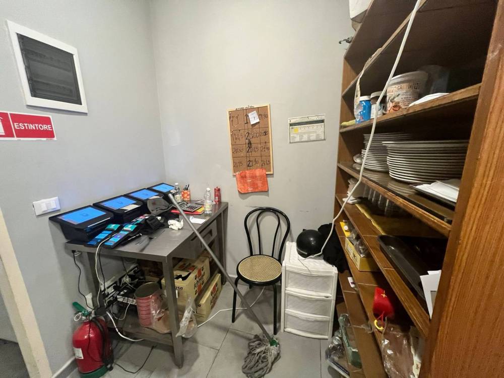 negozio in affitto a Pisa