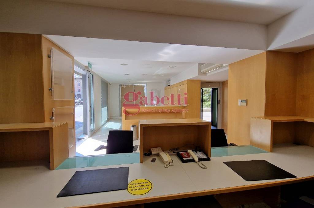 negozio in affitto a Pisa in zona Quartiere Sant'Antonio