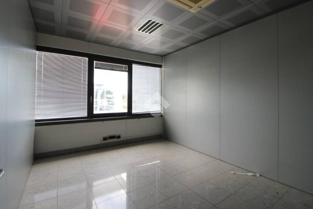 ufficio in affitto a Pisa in zona Ospedaletto