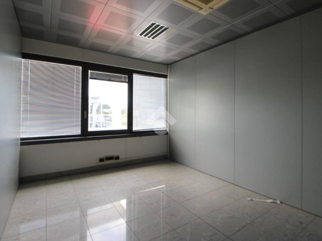 ufficio in affitto a Pisa in zona Ospedaletto