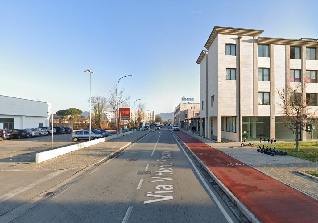 locale commerciale in affitto a Pisa in zona Cisanello