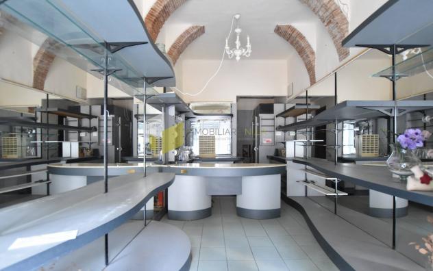 negozio in affitto a Pisa in zona Quartiere Santa Maria