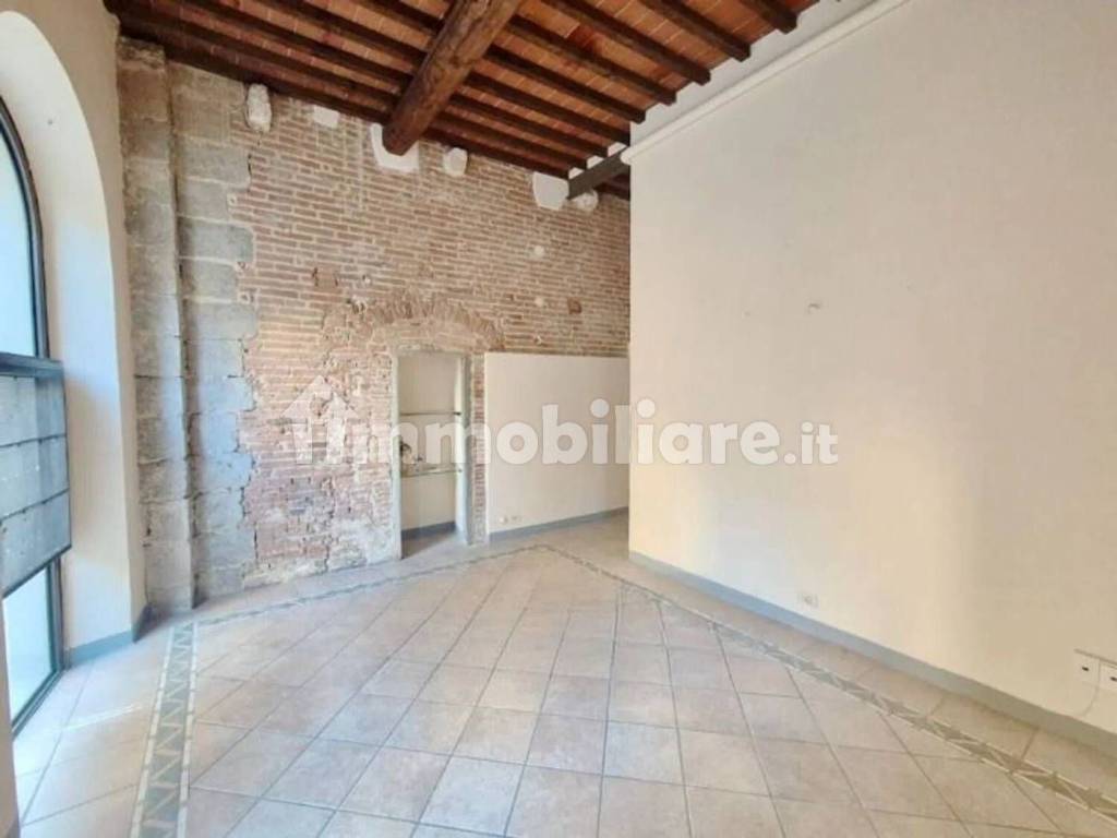 negozio in affitto a Pisa in zona Quartiere San Francesco