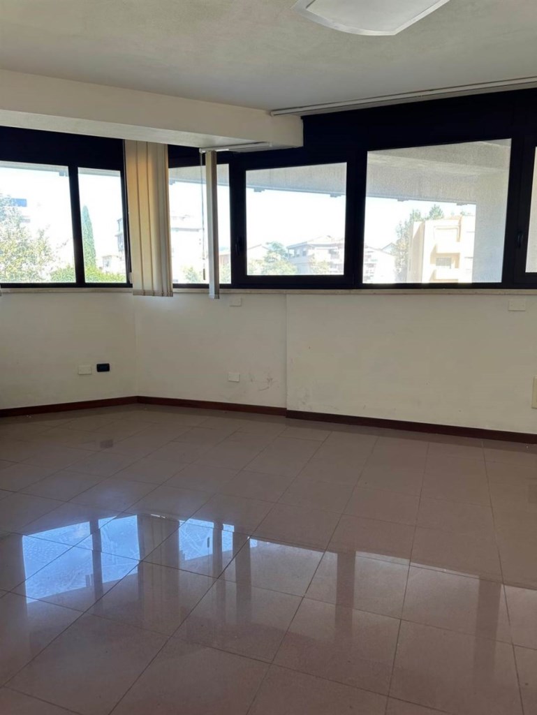 ufficio in affitto a Pisa in zona Porta a Lucca