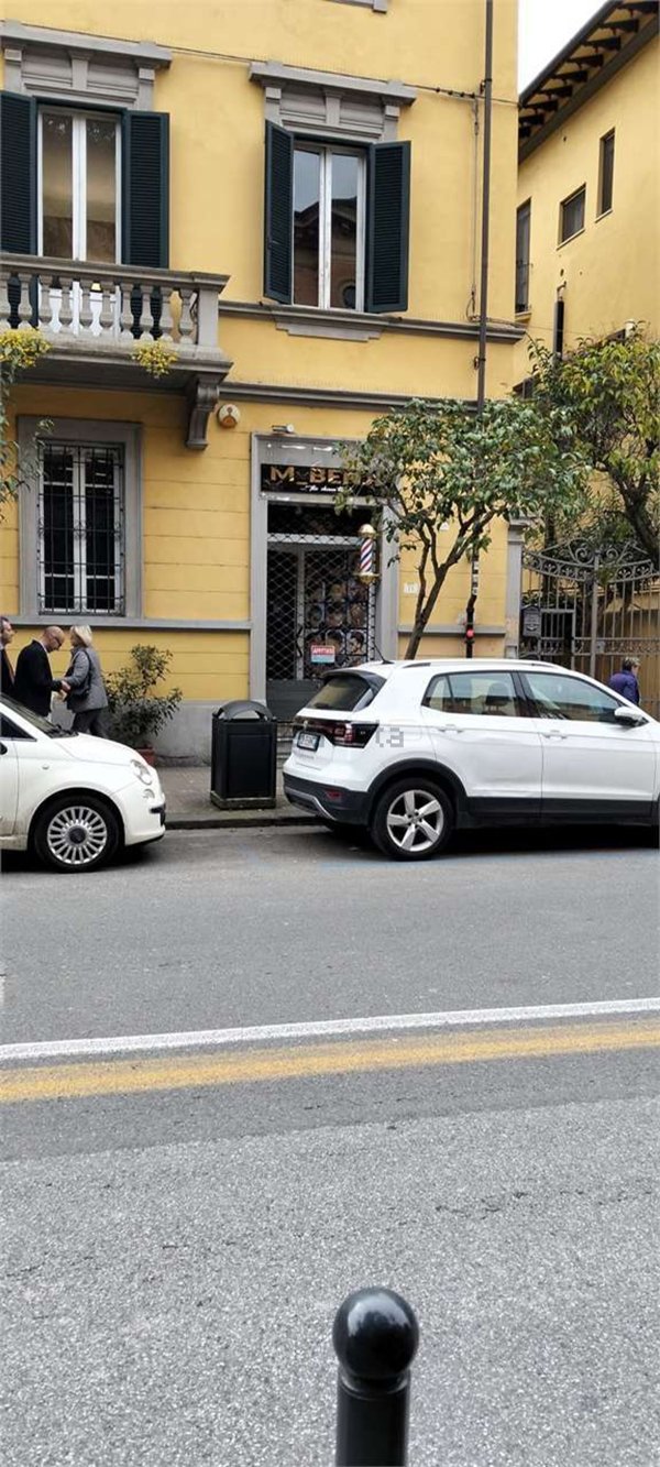 locale commerciale in affitto a Pisa