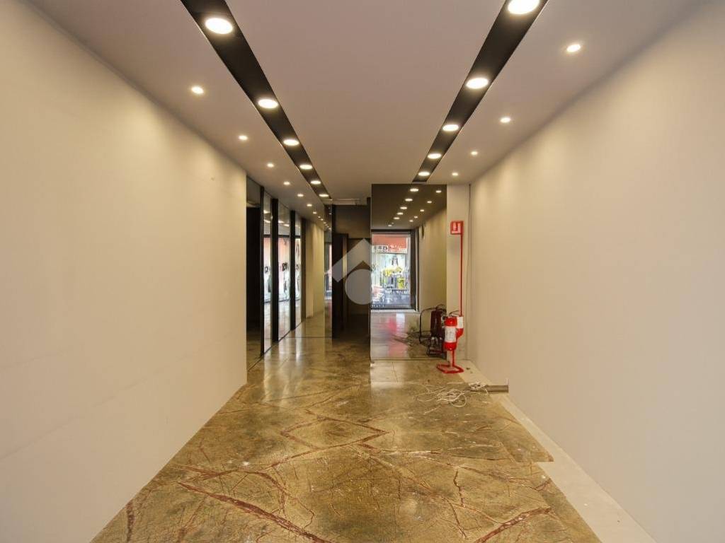 negozio in affitto a Pisa