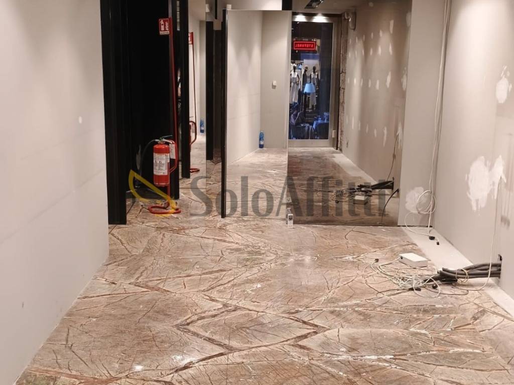 negozio in affitto a Pisa