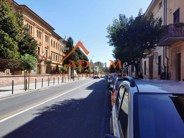 locale commerciale in affitto a Pisa in zona Centro Storico