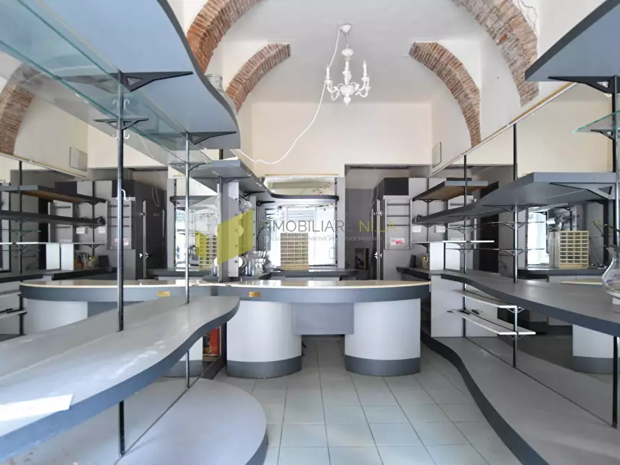 locale commerciale in affitto a Pisa in zona Centro Storico