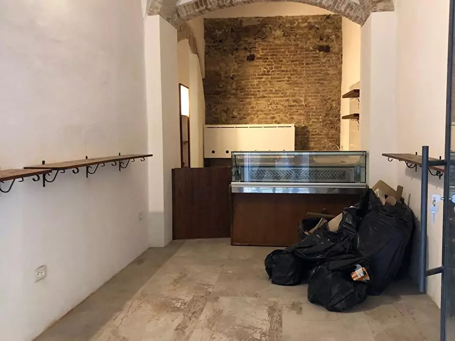 negozio in affitto a Pisa in zona Centro Storico