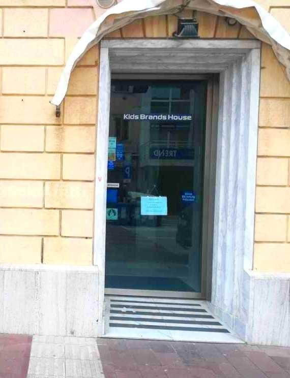 locale commerciale in affitto a Pisa