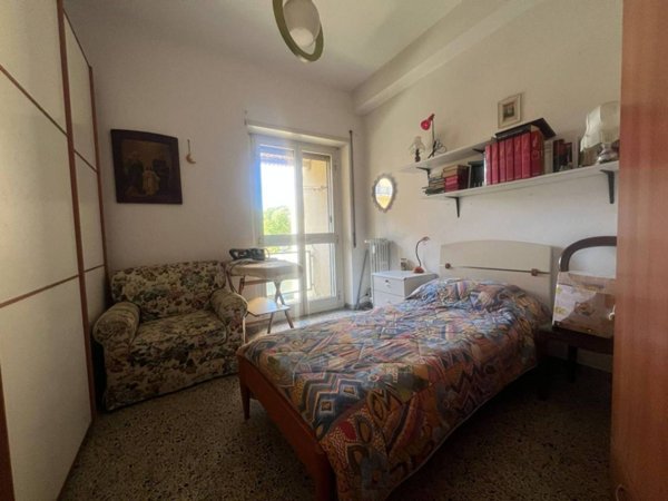 negozio in affitto a Pisa in zona Porta a Lucca