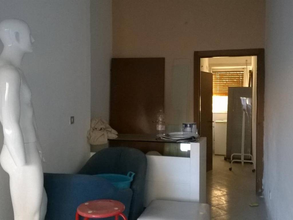 negozio in affitto a Pisa in zona Porta a Lucca