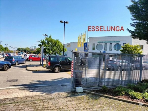 locale commerciale in affitto a Pisa in zona Le Piagge