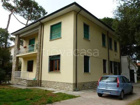 casa indipendente in affitto a Pisa in zona Tirrenia