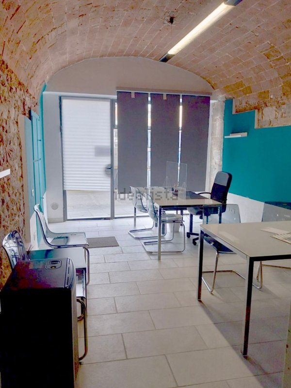 ufficio in affitto a Pisa in zona Lungarni