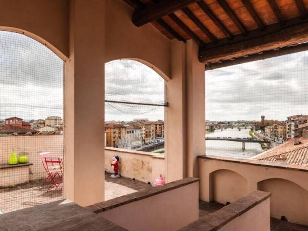 appartamento in affitto a Pisa in zona Lungarni