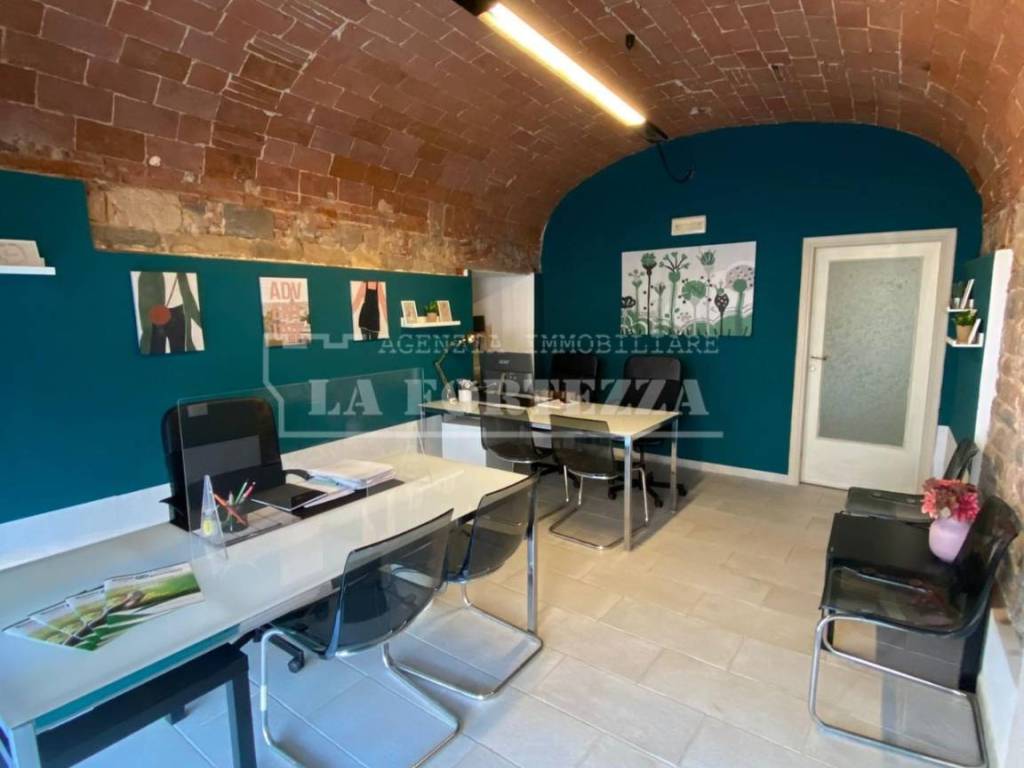 ufficio in affitto a Pisa in zona Lungarni
