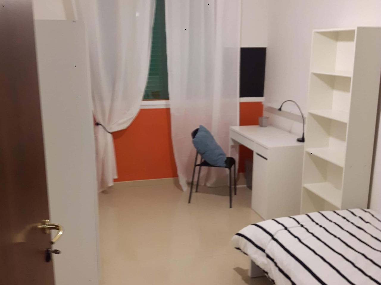 negozio in affitto a Pisa in zona I Passi