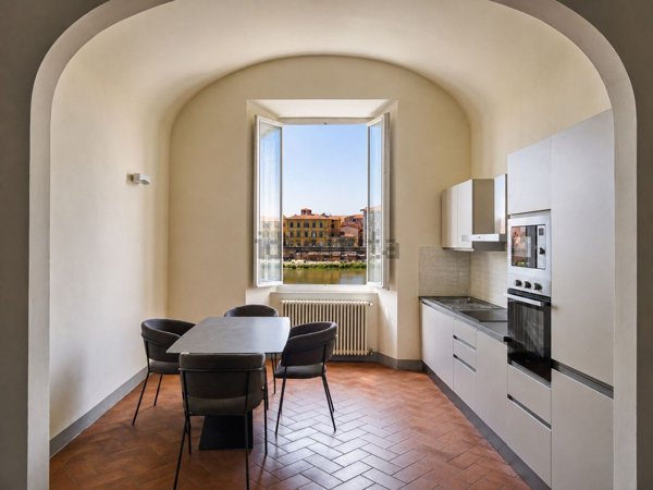 appartamento in affitto a Pisa in zona Lungarni
