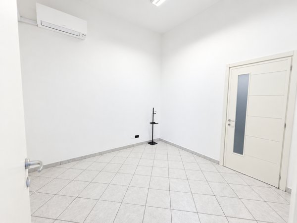 locale commerciale in affitto a Pisa in zona Stazione