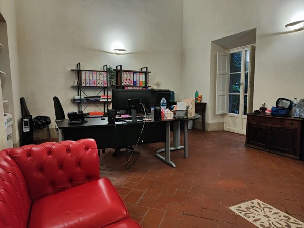 ufficio in affitto a Pisa in zona Lungarni