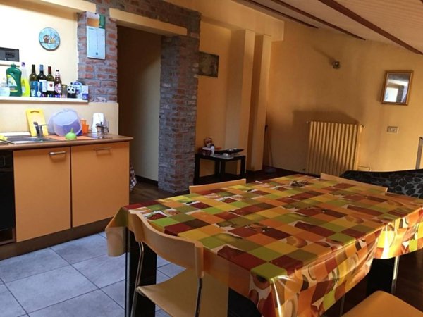 negozio in affitto a Pisa in zona Lungarni