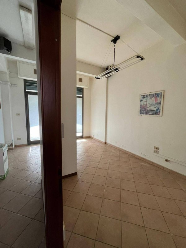 locale commerciale in affitto a Pisa in zona I Passi