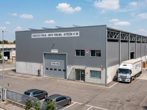 locale commerciale in affitto a Pisa in zona Ospedaletto