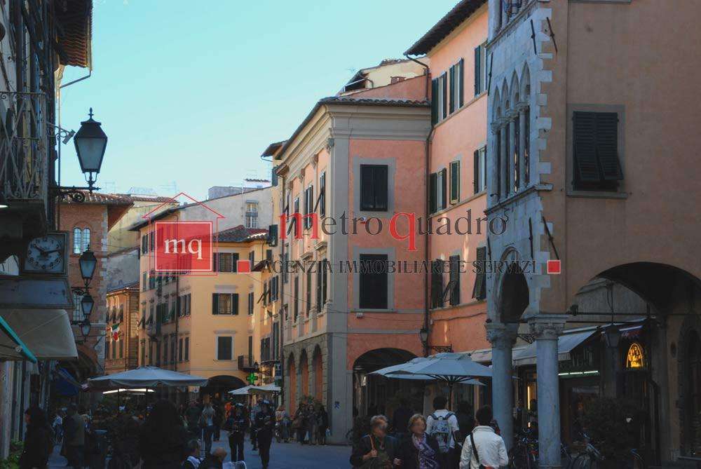 locale commerciale in affitto a Pisa