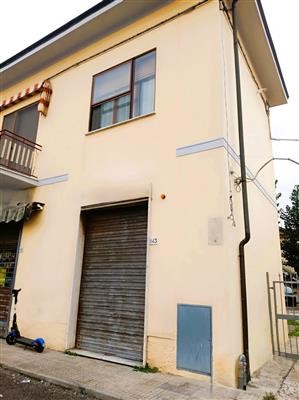 negozio in affitto a Pisa in zona Ingegneria