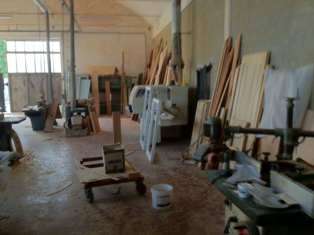 negozio in affitto a Ponsacco
