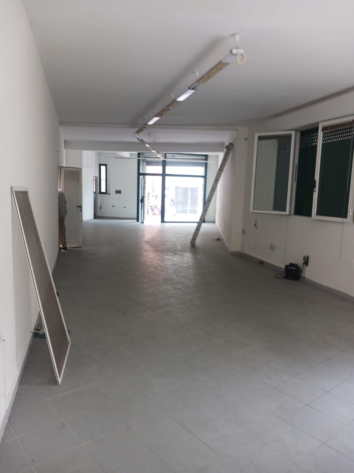 locale commerciale in affitto a Ponsacco