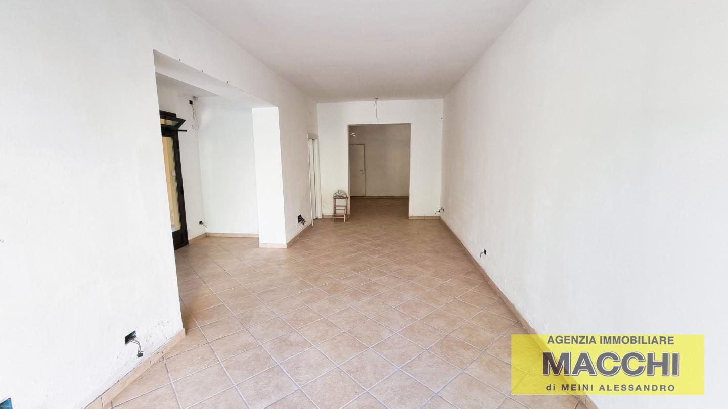 locale commerciale in affitto a Ponsacco