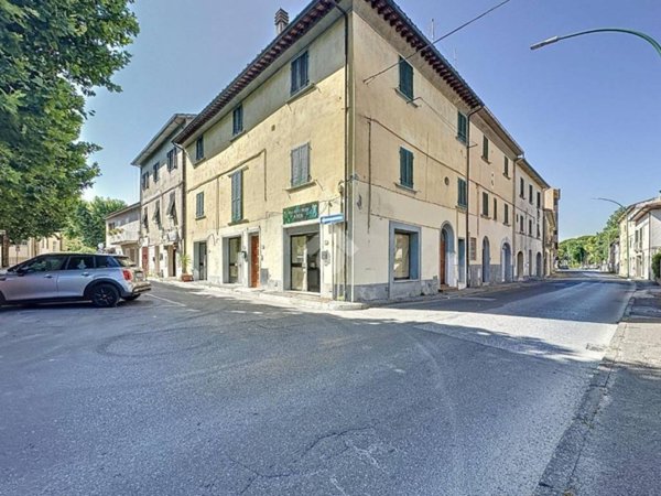 negozio in affitto a Ponsacco