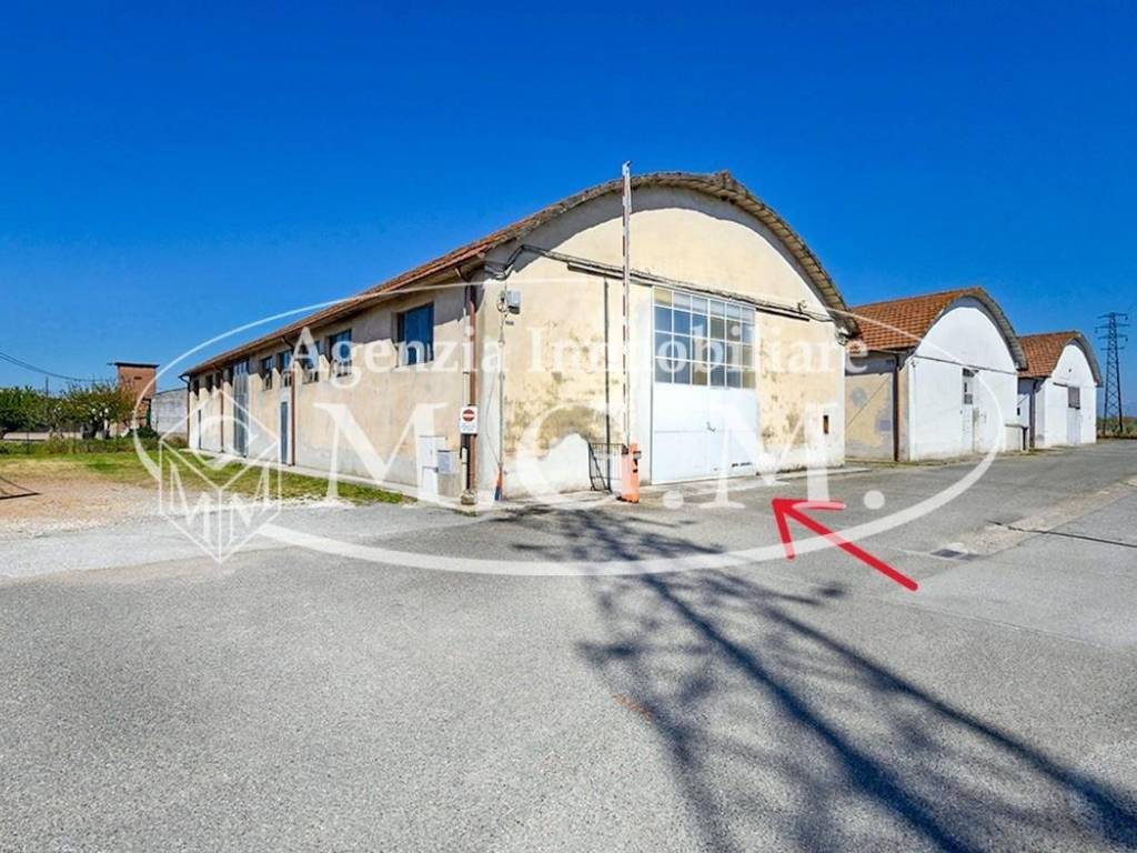 locale commerciale in affitto a Ponsacco