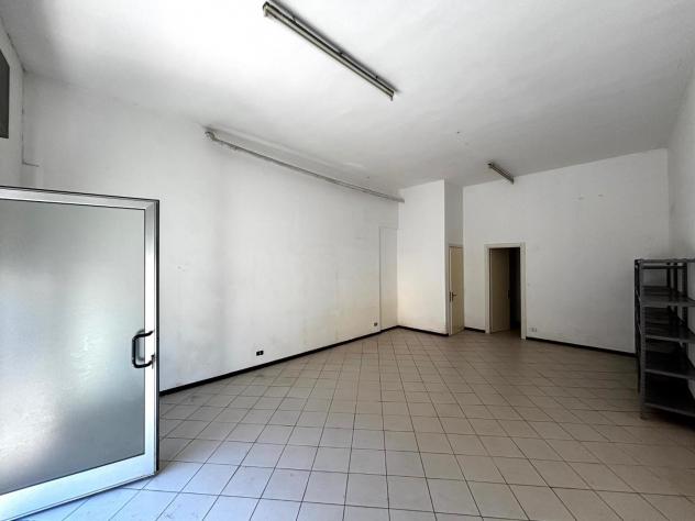 locale commerciale in affitto a Ponsacco