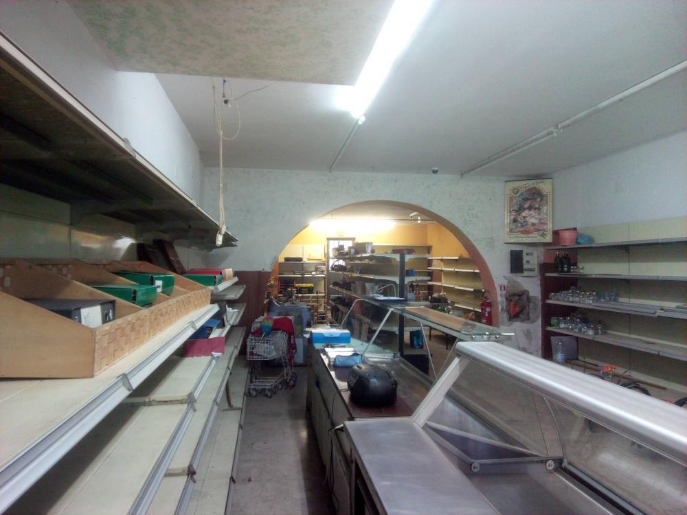 locale commerciale in affitto a Ponsacco