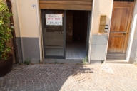locale commerciale in affitto a Pontedera