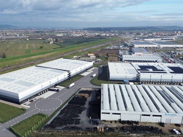 locale commerciale in affitto a Pontedera in zona Pardossi